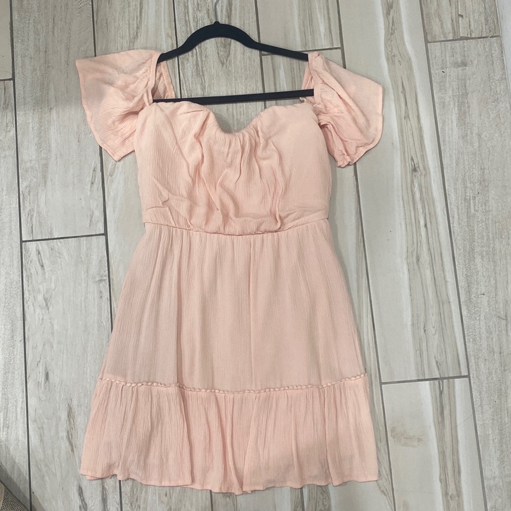 Socialite off shoulder dress with built in padding